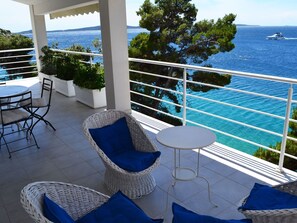 Outdoor dining - Apartment Vlasta 4+1 by Interhome (Vodice/Tribunj)