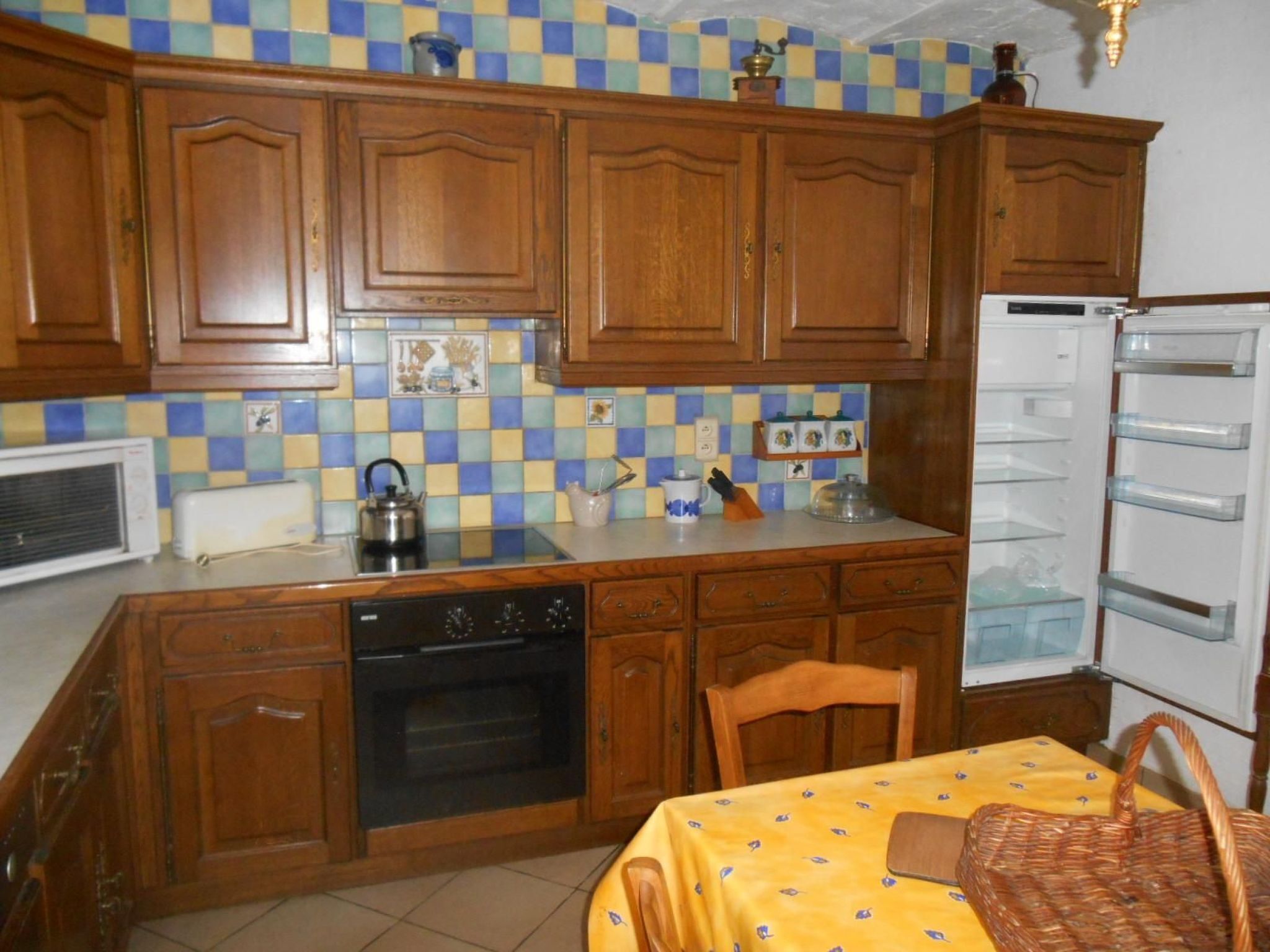 Réfrigérateur, micro-ondes, four, lave-vaisselle