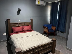 Iron/ironing board, WiFi - Clean beds, Sound Sleep (Accra)
