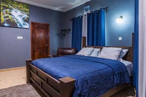Iron/ironing board, WiFi - Clean beds, Sound Sleep (Accra)
