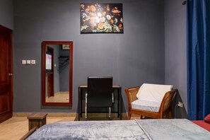 Iron/ironing board, WiFi - Clean beds, Sound Sleep (Accra)