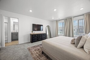 مكواة/لوح كي وواي فاي وملاءات أسرّة