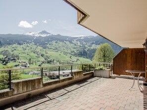 Terrace/patio - Apartment Saphir by Interhome (Grindelwald)