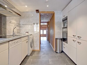 Fridge, oven, dishwasher, cookware/dishes/utensils - Apartment Wartstein by Interhome (Grindelwald)