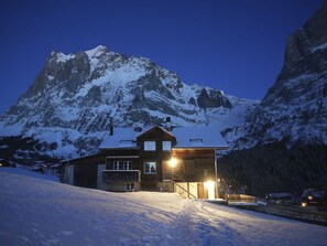 Exterior - Chalet an ruhiger Lage mit schöner Bergsicht by Interhome (Grindelwald)