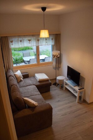 TV - Chalet Friedrich by Interhome (Grindelwald)