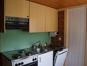 Réfrigérateur, four, lave-vaisselle