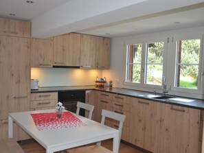 Frigorifero, microonde, forno, lavastoviglie