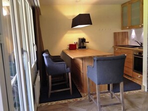 Fridge, oven, dishwasher, cookware/dishes/utensils - Bodmihus in Toplage by Interhome (Grindelwald)