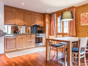 Dining - Apartment Fagus by Interhome (Grindelwald)