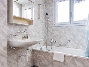 Towels - Apartment Obem Doregade by Interhome (Grindelwald)