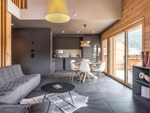 TV, fireplace - Apartment Neuenhaus 4.5 by Interhome (Grindelwald)