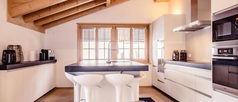 Fridge, microwave, oven, dishwasher