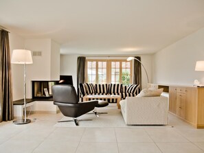 TV - Apartment Delta by Interhome (Grindelwald)