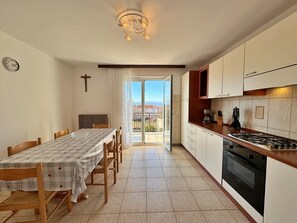 Fridge, oven, cookware/dishes/utensils - Apartment Pavle by Interhome (Krk/Milohnići)