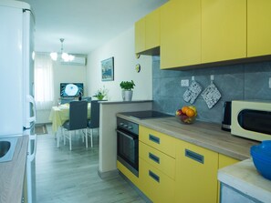 Fridge, microwave, oven, dishwasher - Jasnica by Interhome (Krk/Milohnići)