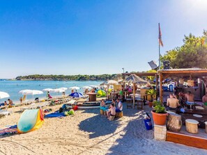 Beach - "Cim 423 - Rikato" by Interhome (Medulin)