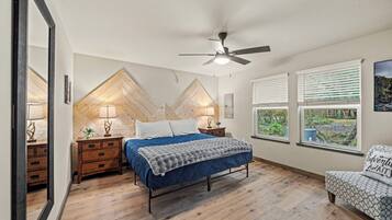 Iron/ironing board, internet, bed sheets