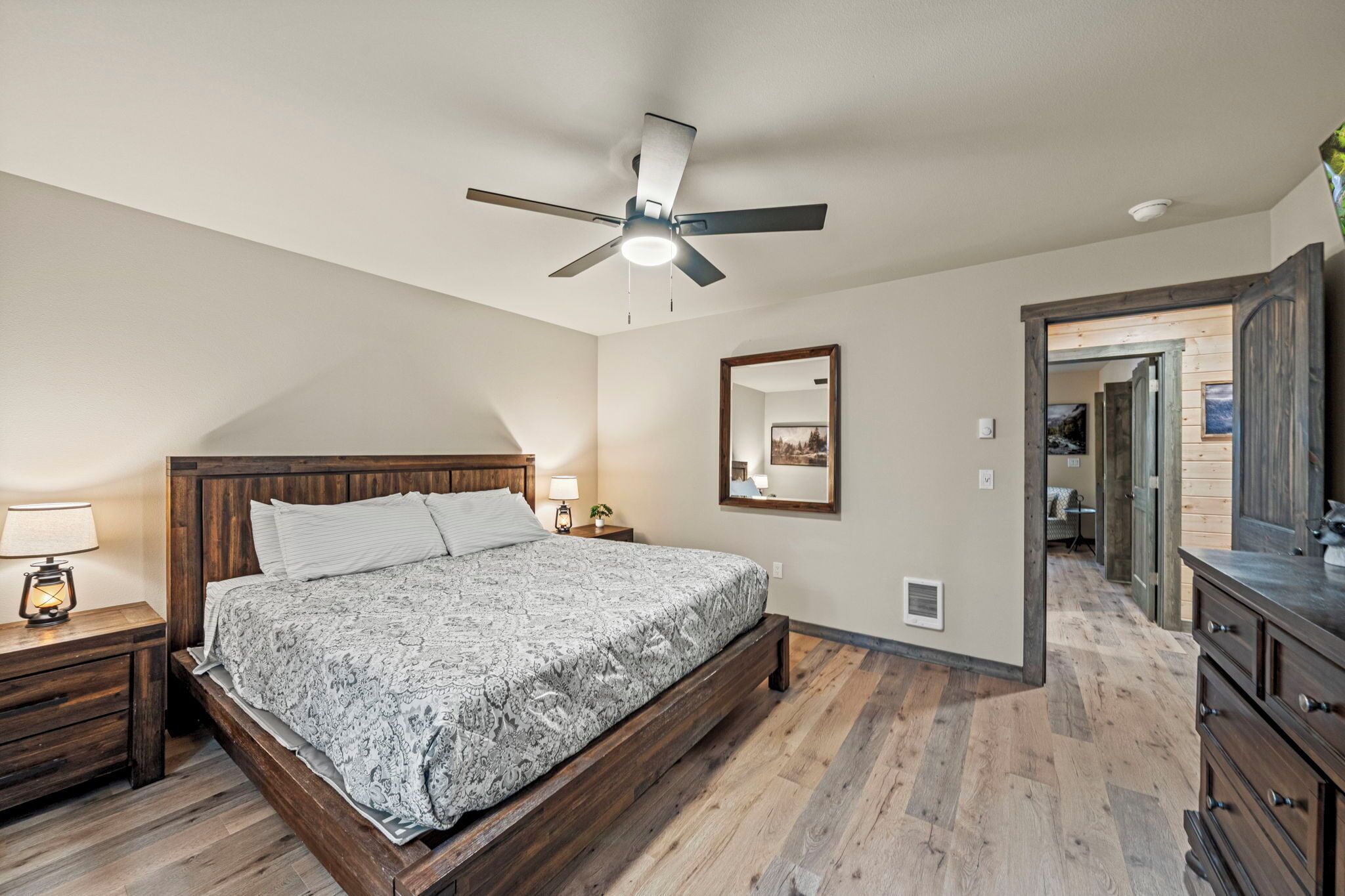 熨斗/熨衣板、上网接入、床单