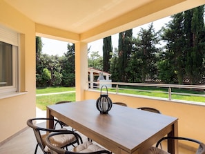 Outdoor dining - mit Terrasse by Interhome (Medulin)