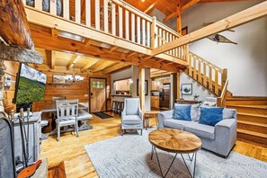 TV, fireplace, books - On The Rocks: Beech Mtn Getaway w/ Hot Tub & Fire Pit (Beech Mountain)