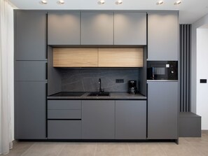 Fridge, microwave, dishwasher, cookware/dishes/utensils - Wohnung "Amore Bijeca - B5" by Interhome (Medulin)
