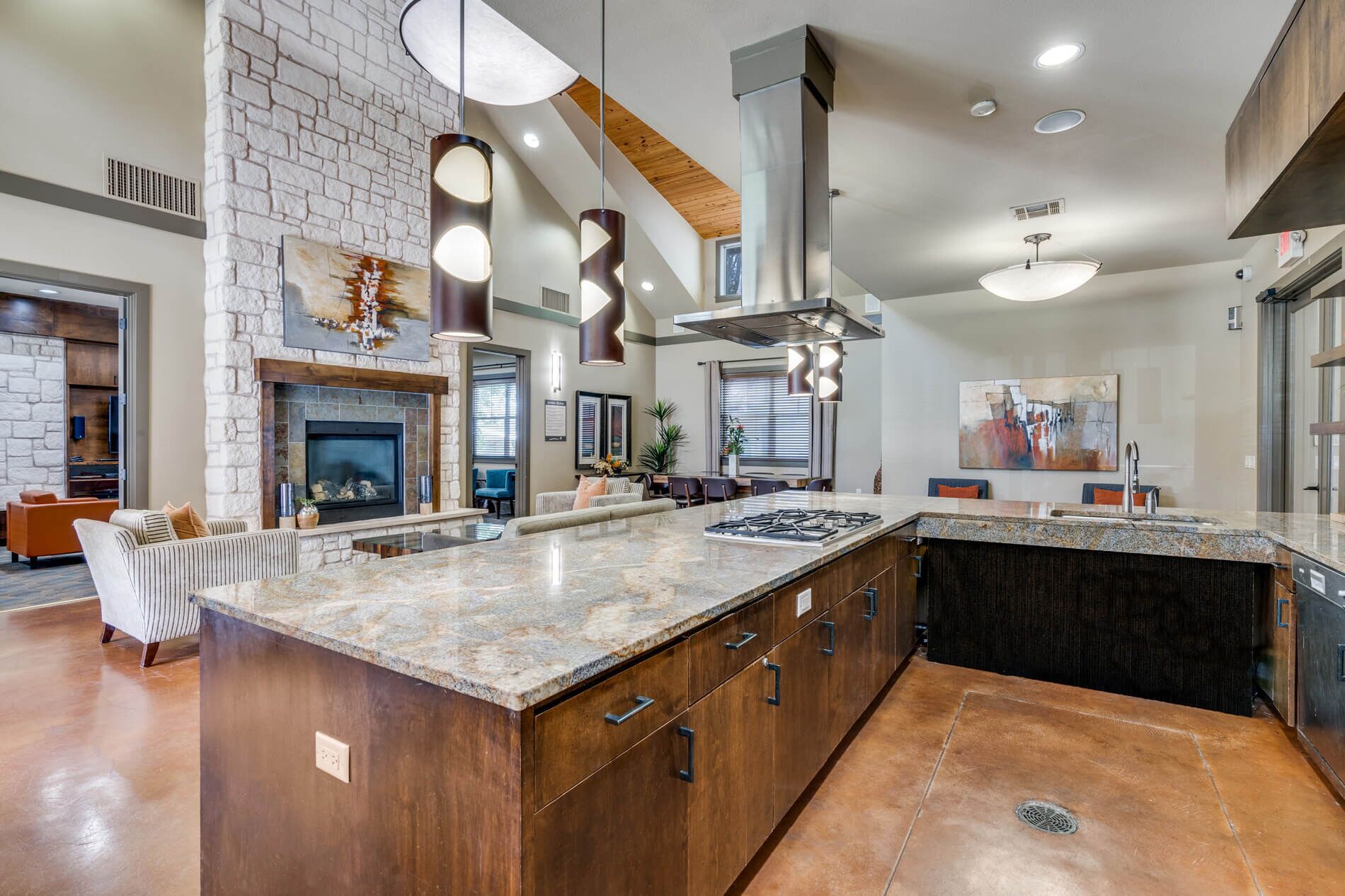 المنشأة من الداخل