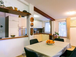 Dining - "Elvira" mit Terrasse by Interhome (Medulin)
