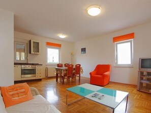 TV, DVD player - Appartement in Medulin mit Terrasse by Interhome (Medulin)