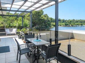 Outdoor dining - für 4 Personen ca. 80m, in Medulin by Interhome (Medulin)