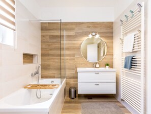 Towels - Tia, Wohnung mit Pool by Interhome (Medulin)