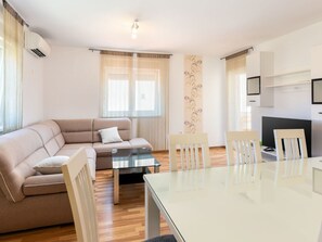 TV - Wohnung "Dragan" mit Balkon by Interhome (Medulin)