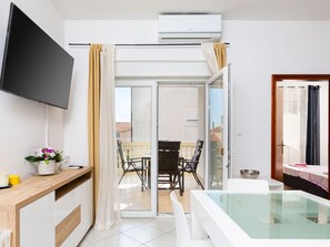 Dining - "Davorin" mit Balkon by Interhome (Medulin)