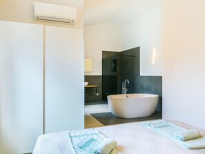 Towels - "Suzy" mit privatem Pool by Interhome (Medulin)