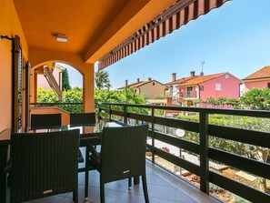 Outdoor dining - für 4 Personen ca. 90 m² in Medulin, Istrien (Medulin und Umgebung) by Interhome (Medulin)