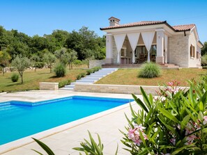 Pool - Villa "Tara" mit privatem Pool by Interhome (Medulin)