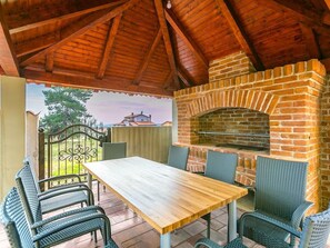 Outdoor dining - Studio für 2 Personen ca. 30 m² in Medulin, Istrien (Medulin und Umgebung) by Interhome (Medulin)