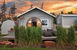 Exterior - Reunion Cottages, 5 minutes walking to beach entrance & Stanhope Golf Course. (Stanhope)