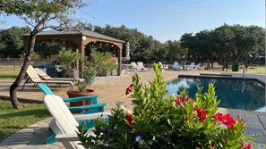 Pool - Whispering Oaks - A Unique Mirror House (Graham)