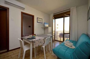 Interior - Holiday apartment with air conditioning and balcony (Bibione)