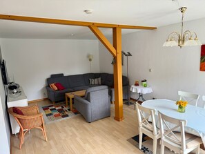 TV - Familie Wiegert by Interhome (Fleeth)