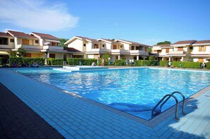 Pool - Holiday apartment with air conditioning and balcony (Bibione)