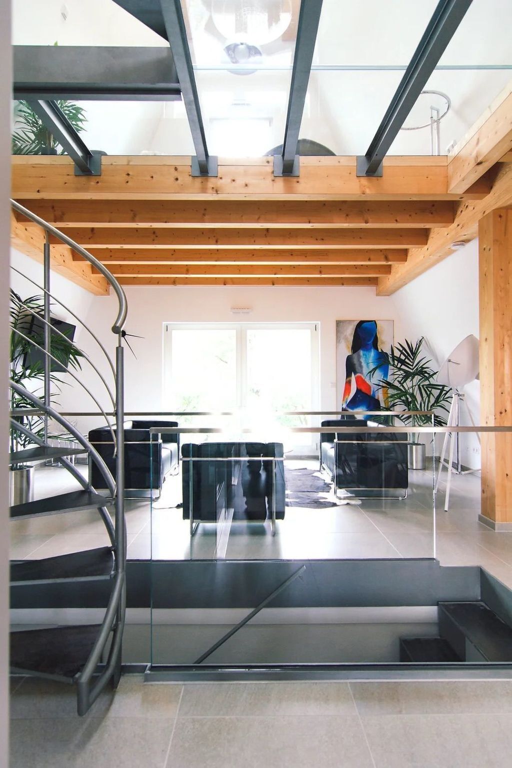 المنشأة من الداخل