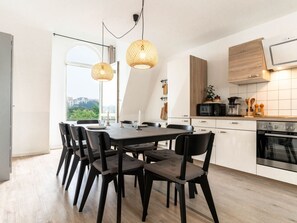 Dining - Himmelskoje mit Große Dachterrasse & Hafenblick by Interhome (Altstadt)