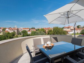 Outdoor dining - Luxus-Wohnung Igor Attic by Interhome (Medulin)