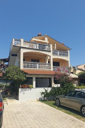 Exterior - Wohnung "First" mit Terrasse by Interhome (Medulin)