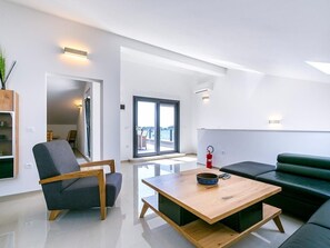 TV - für 6 Personen ca. 147 m² in Medulin, Istrien (Medulin und Umgebung) by Interhome (Medulin)
