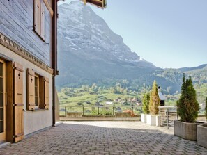 Terrace/patio - Apartment Saphir 2 by Interhome (Grindelwald)