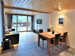 TV - Alpenglühen by Interhome (Grindelwald)