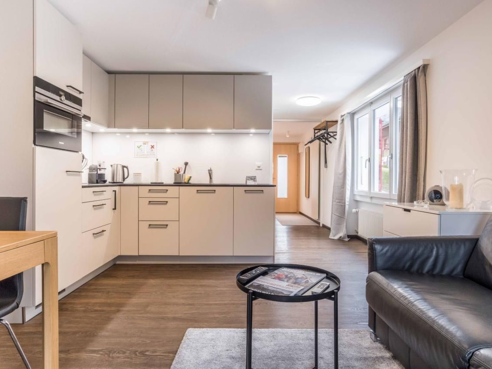 Fridge, oven, dishwasher, cookware/dishes/utensils